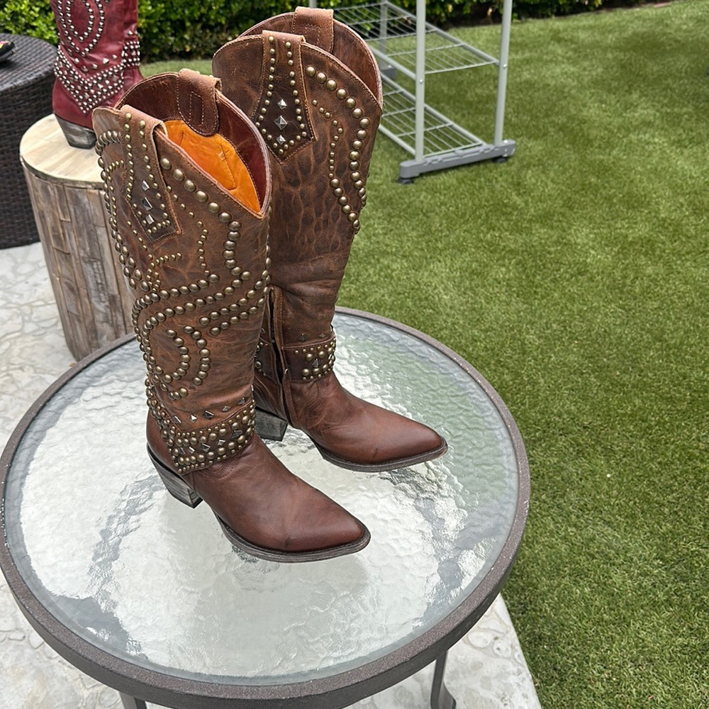 Tall brown studded 1.5 in heel